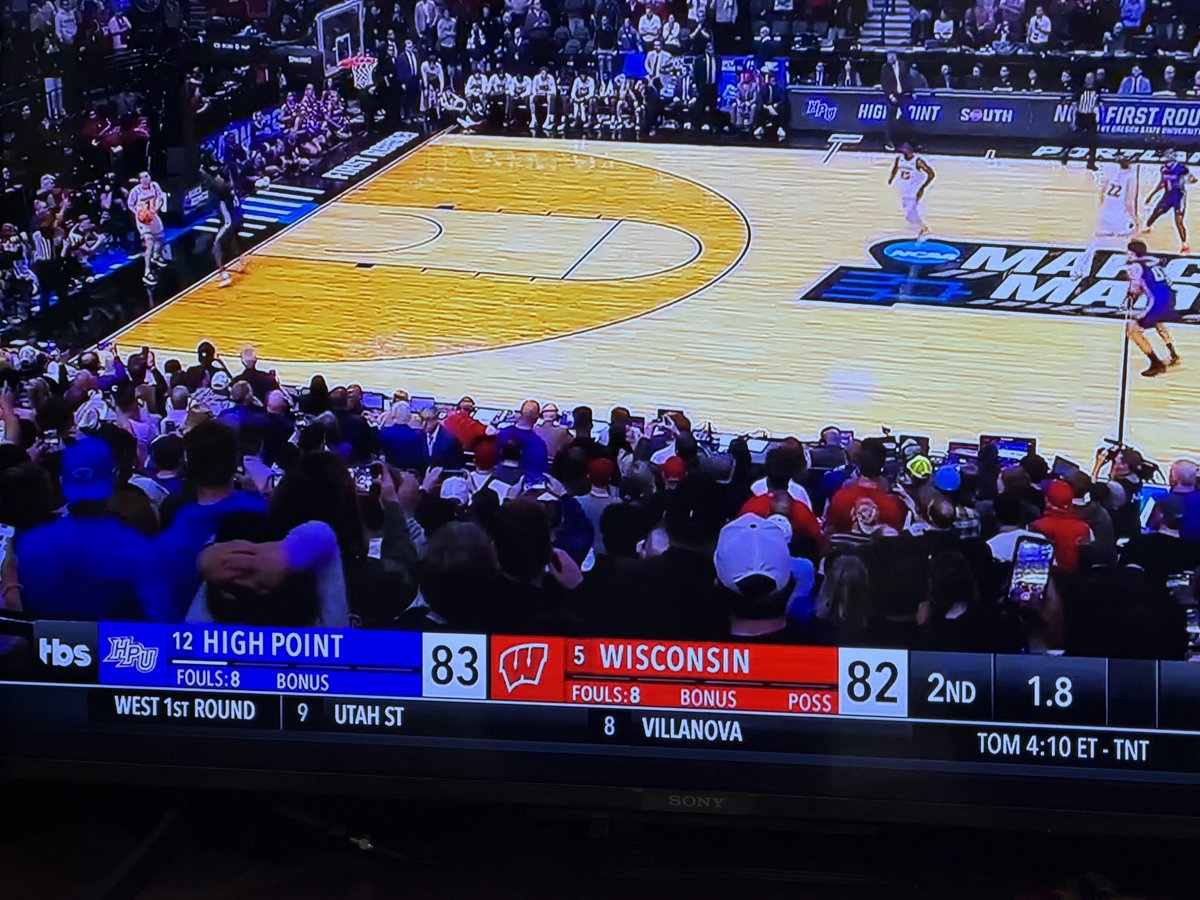 Monkey Shakespeare tweet media