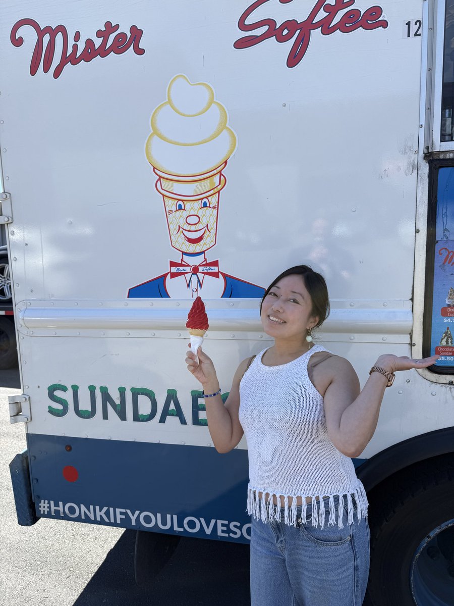 Kit & Krysta tweet media