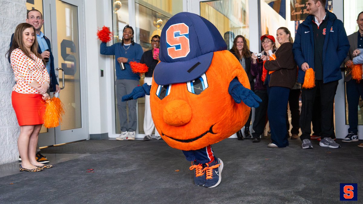 Syracuse Women's Basketball tweet media