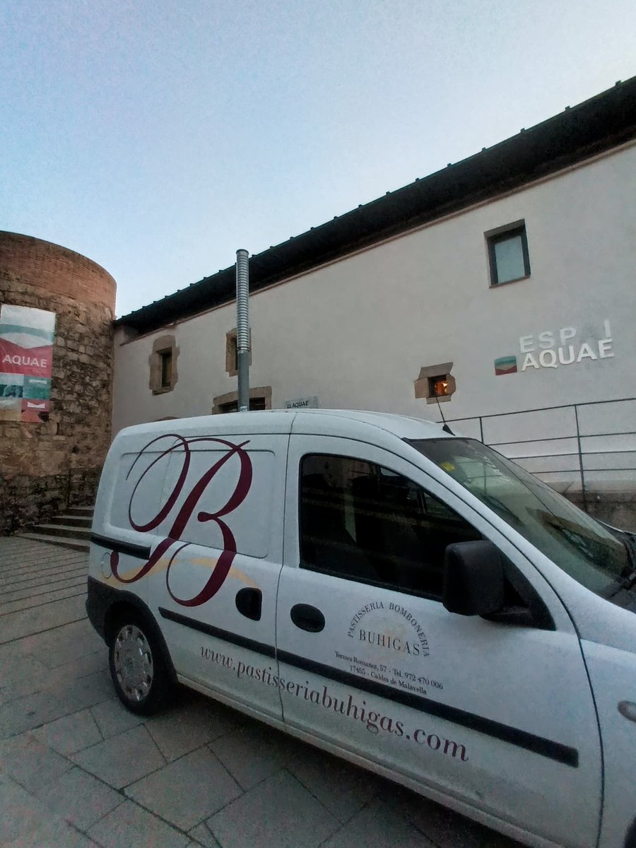 AjCMalavella's tweet photo. Avui hem endolcit l’@EspaiAQUAE de #CaldesdeMalavella amb un taller de pastisseria domèstica de la mà de la pastisseria Buhigas 🍰

Aquesta activitat forma part del projecte “Cultura i gastronomia” de l’àrea de turisme. @Turisme_Caldes https://t.co/JUaFM72Exy