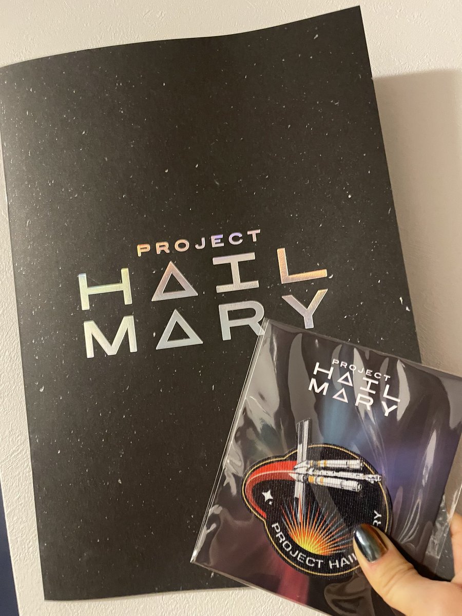 mari🥱 tweet media