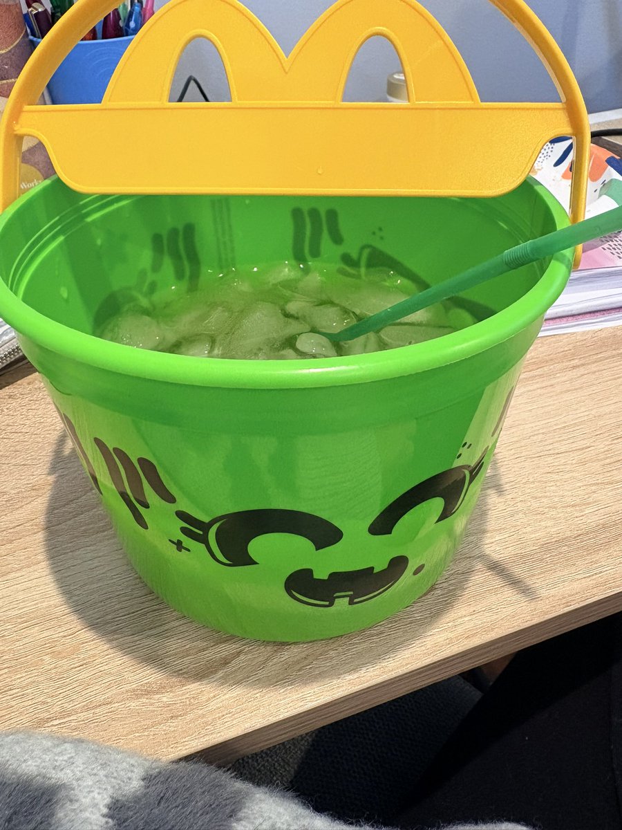 𝒥𝑒𝓃𝓃𝒾𝒻𝑒𝓇 ✨ᶜᵃˢʰᵐᵉʳᵉ & ᶜᵃˡˡᵒᵘˢᵉˢ✨ tweet media