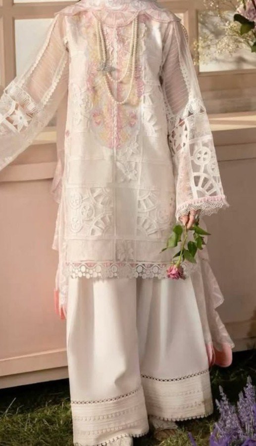 Hazel ✨ tweet media