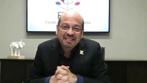 BetaniaTv's tweet photo. 🔴 MUERE EL BANQUERO CLAVE DE LA TRAMA DEL "SOBRE" 

Francisco Flores, investigado por la UCO y vinculado a los 250 millones del petróleo que, según Aldama, acabaron financiando al PSOE, aparece muerto con 55 años.

Y Zapatero se fue ayer a toda prisa a Venezuela a hablar con Delcy... 

Fuente | @libertaddigital
