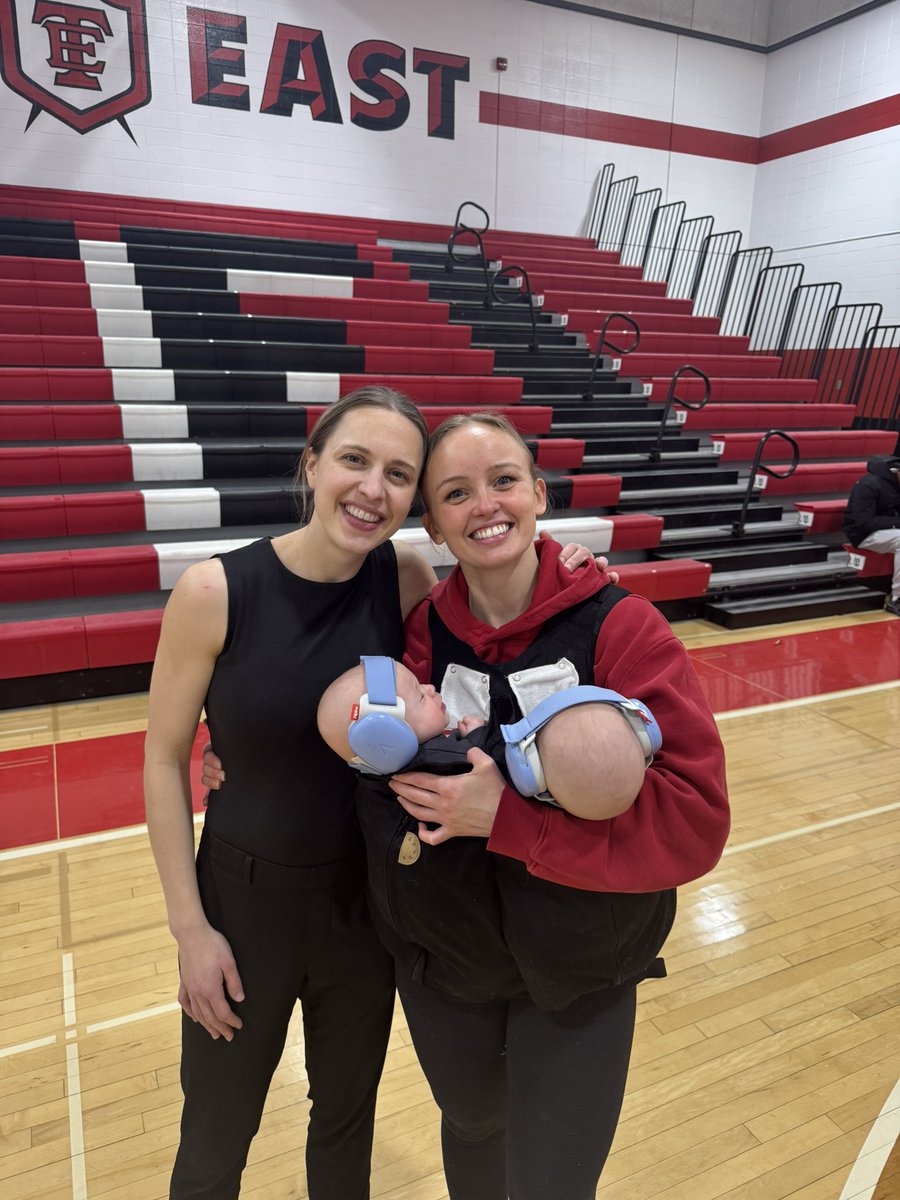 Mary Merg tweet media