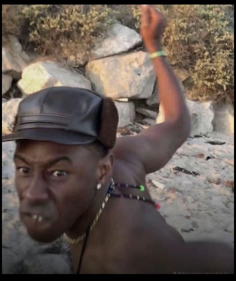 𝐌𝐨𝐧𝐭𝐲✞︎ tweet media