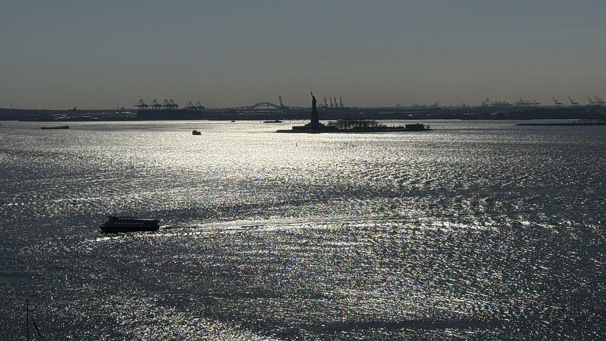 Eléønøra tweet media