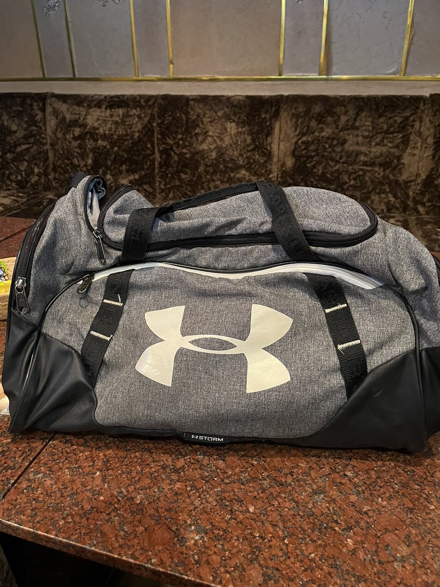 FUNFUNyokohama's tweet image. 忘れ物です

よろしくお願いします🥺

#FUNFUN
#横浜女装BAR