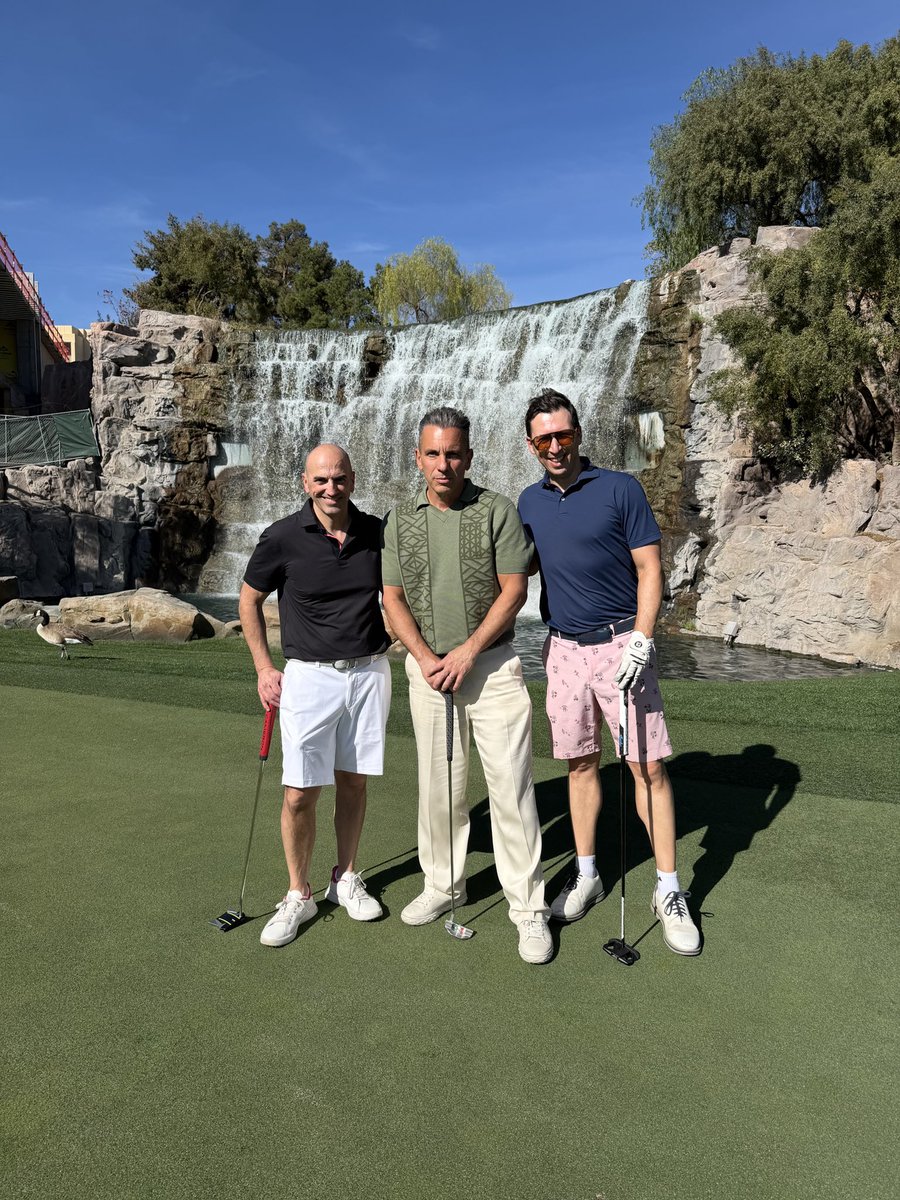 Sebastian Maniscalco tweet media