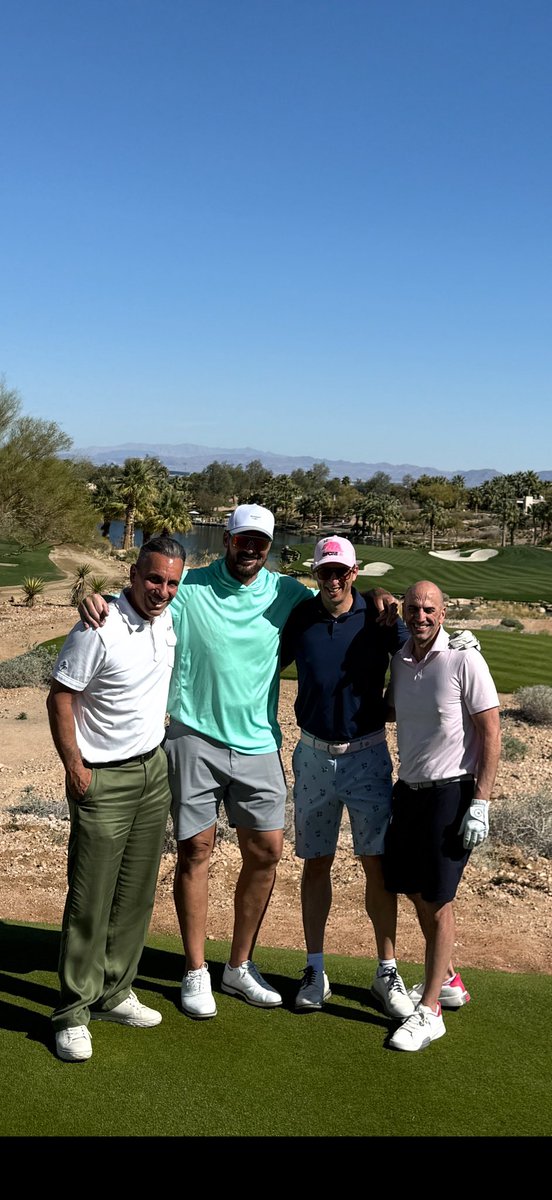 Sebastian Maniscalco tweet media