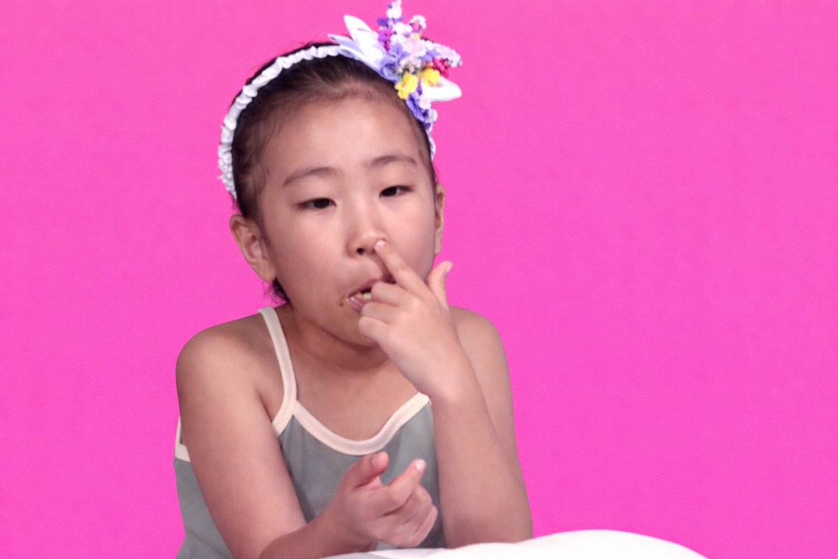 뉴질랜드 사는 나는 이미 거지다.

배달음식은 안시키지만
맨날 외식한다
올영없지만
다이소(일본거) 있다ㅎ
그리고 테무가 있다
넷플+디지니+유툽 전부 결제한다
차도 있다+기름값+유지비 있다
집도 매주 렌트비 낸다
내 유일한 절약은 없다

샤갈~~