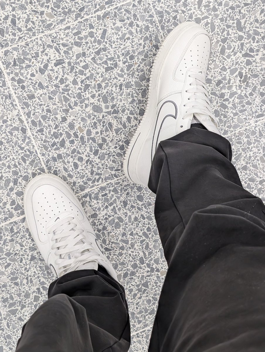 KingSwift tweet media