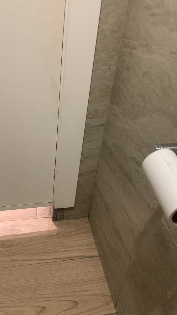 BillymfKimber's tweet photo. Turns out a diet of beer and tacos really fucks with the digestive system. Gonna be spending a lot of time here this week #Cancun https://t.co/2By42pVcw4