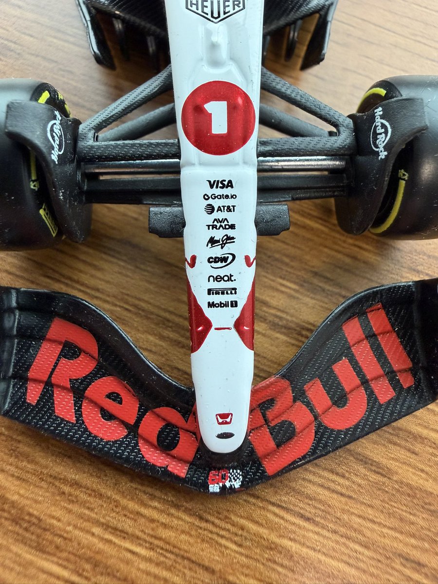 akcanuck tweet media