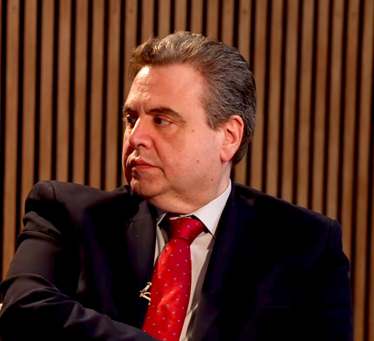 QG le média libre tweet media