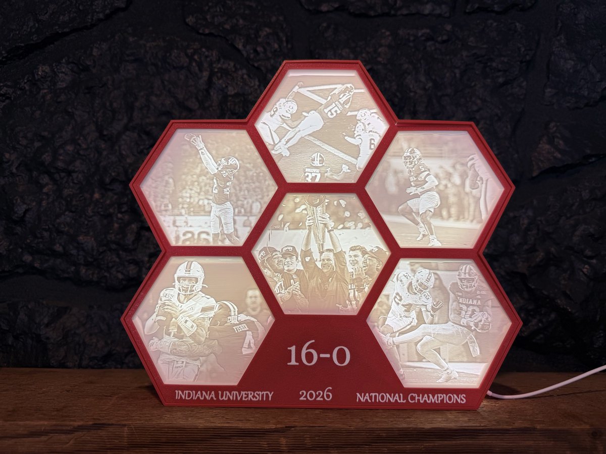airborneforge's tweet photo. Custom lithophane light box! IU’s legendary undefeated season and national championship! We are a new business please give us a follow and like!
https://t.co/Yqtz7lJCPD https://t.co/wa06a2jXTD