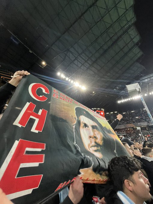 Antifa_Ultras tweet media