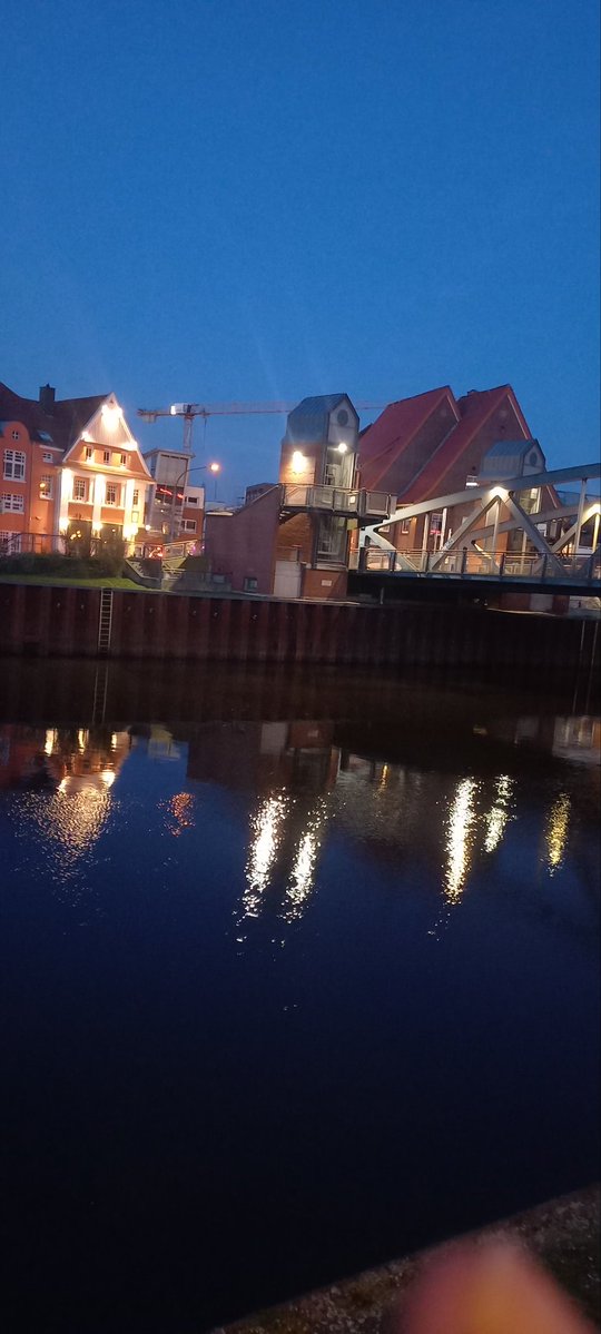 ræthər tweet media