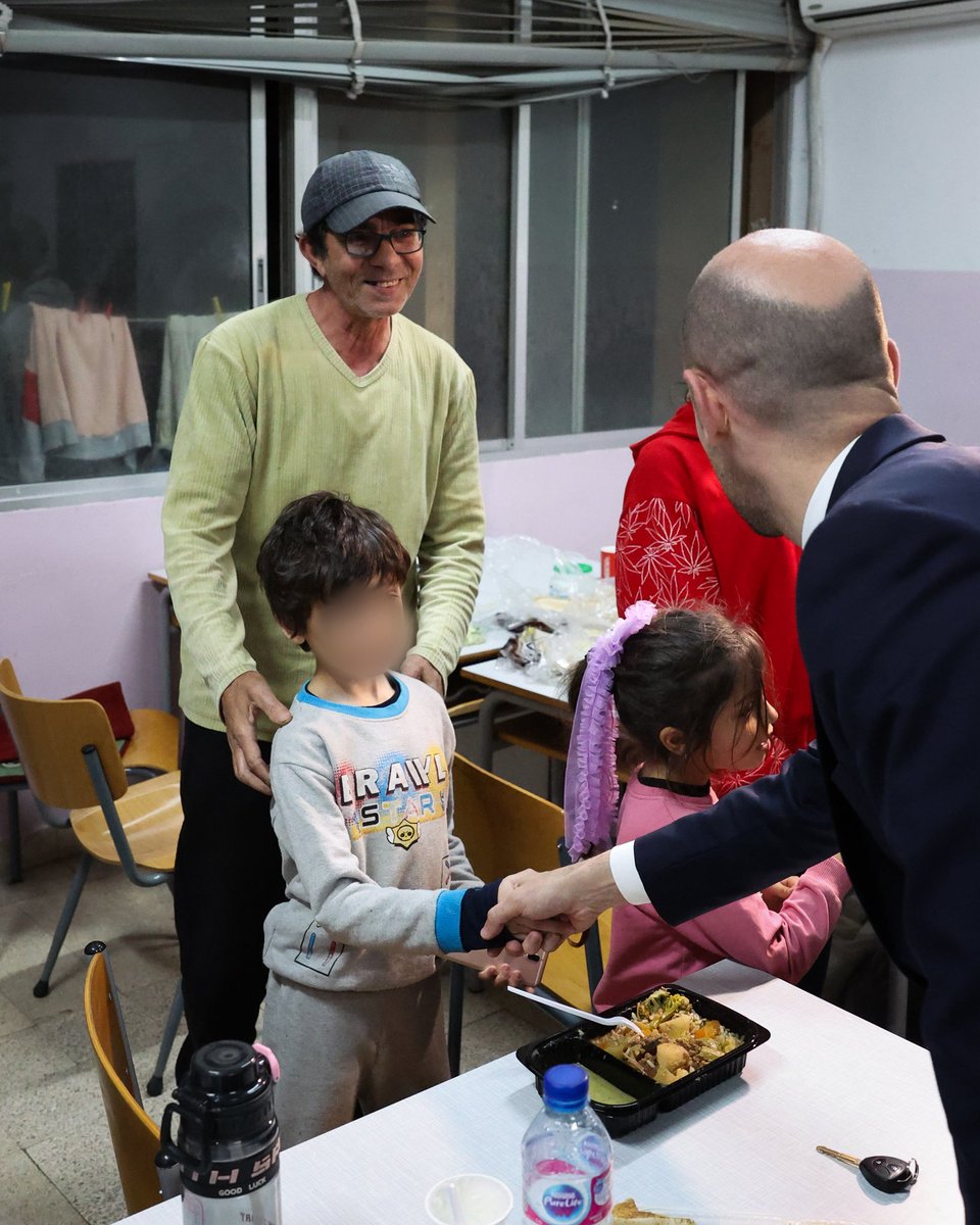 Little Think Tank tweet media