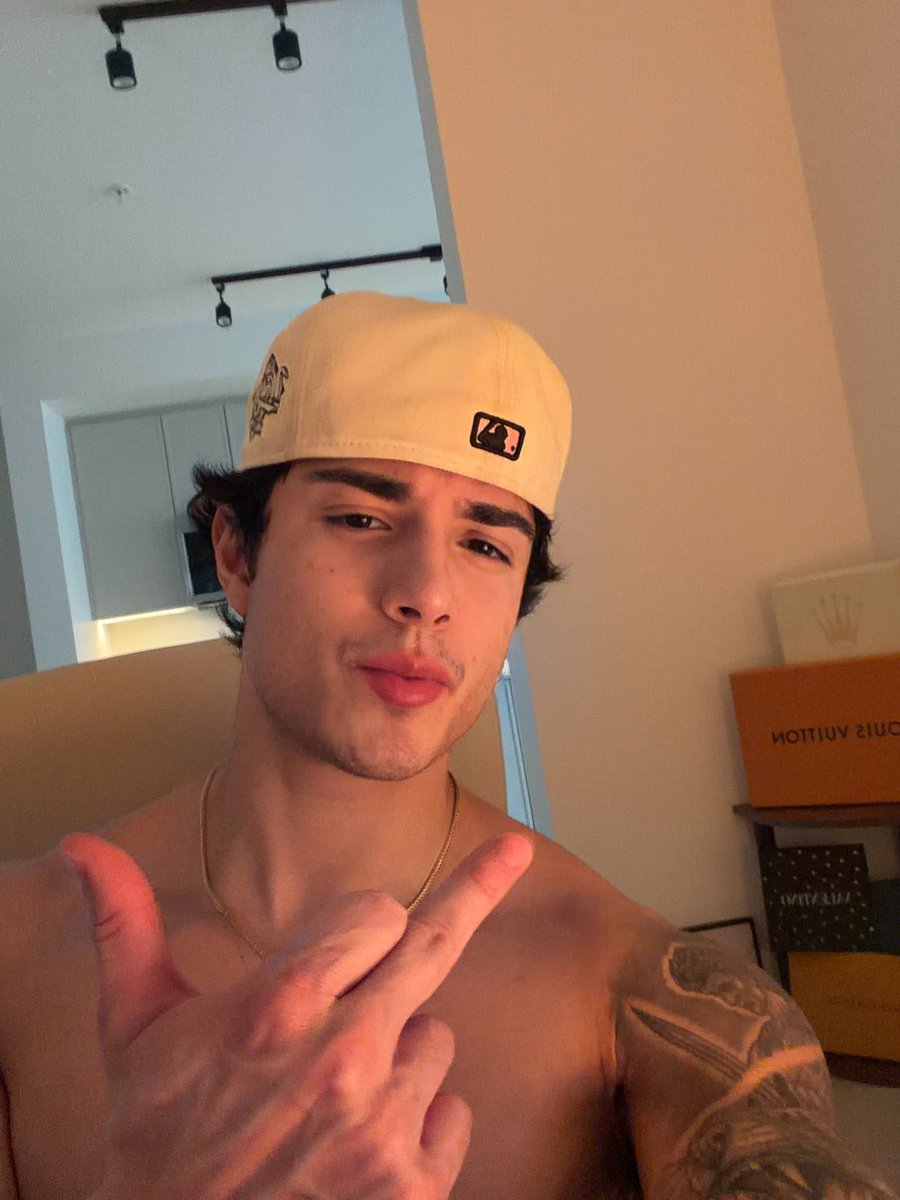 KingStrada👑 tweet media