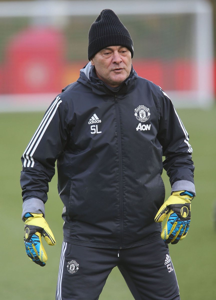 Our thoughts are with the family and friends of former #mufc goalkeeping coach Silvino Louro, who has passed away at the age of 67 🕊️❤️