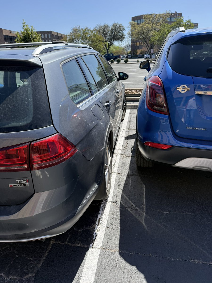 ☘️ Duchess of Shamrocks 🌈 tweet media