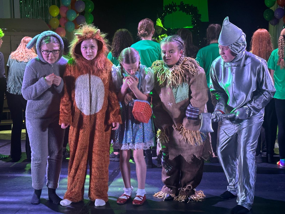 Darton Academy tweet media