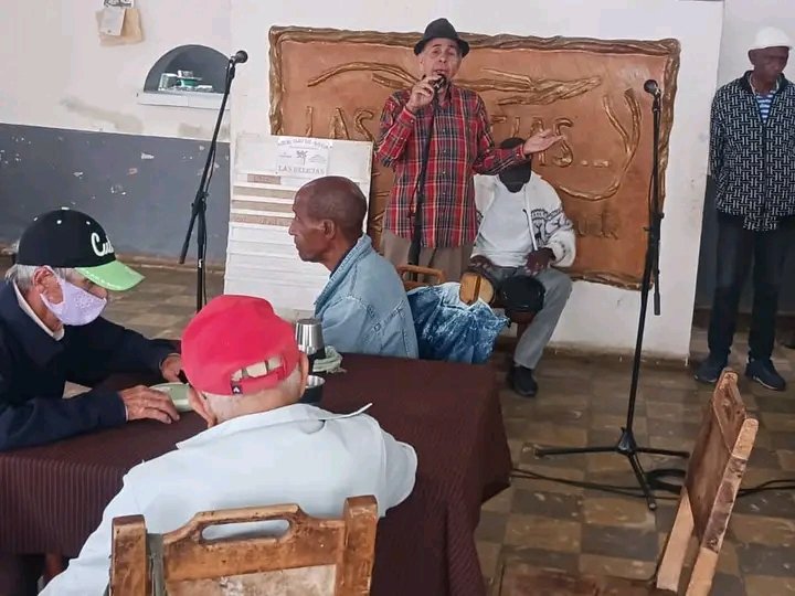 🎭🌺 Cultura y sensibilidad en Guanajay: homenaje y atención a nuestros mayores. La Casa de la Cultura de #Guanajay desarrolló una emotiva actividad cultural en homenaje a la destacada artista Zoila Gálvez, en ocasión de su natalicio.🎶
#ArtemisaJuntosSomosMás