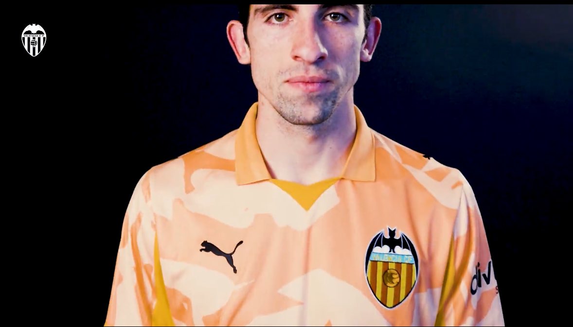 Córner Che🦇 tweet media