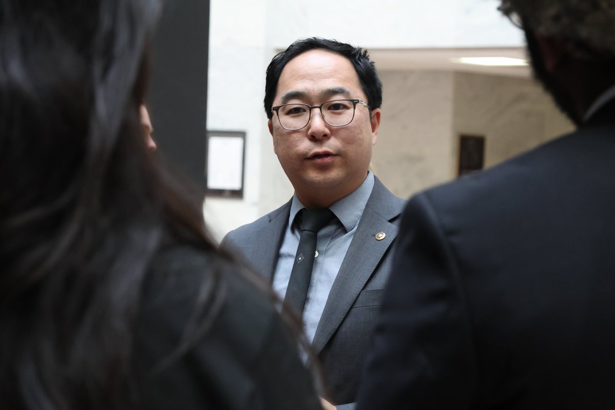 SenatorAndyKim's tweet photo. It was great to meet with students from the Rowan Institute of Public Policy and Citizenship (RIPPAC) and hear about what's been on their minds.

This is the next generation of leaders in New Jersey and beyond. I'm proud to support them on their journeys! https://t.co/aCy1kO5fV0