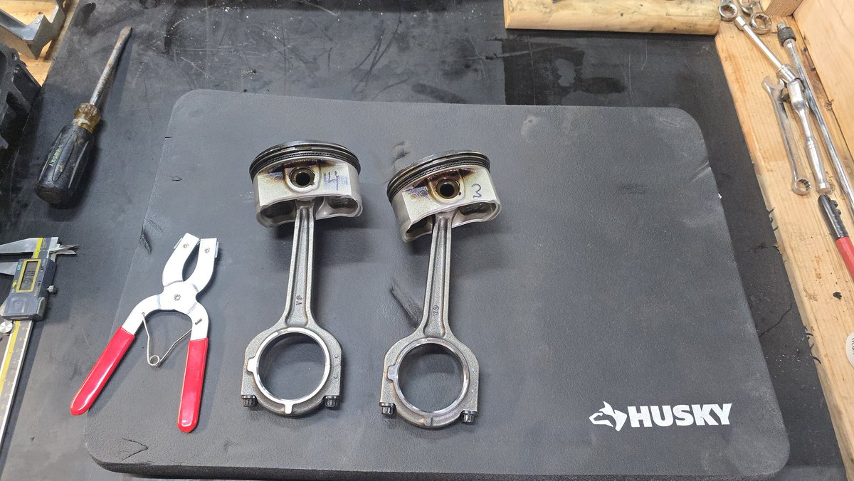 MistralComet's tweet photo. piston play
#altlife https://t.co/A7k3ZJGkTz