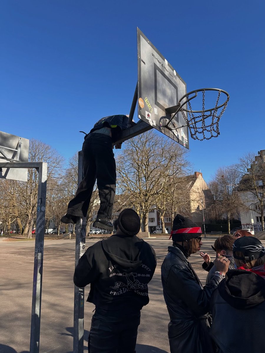 mgkmagic tweet media