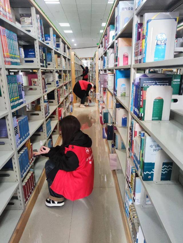 Tom Sandel tweet media