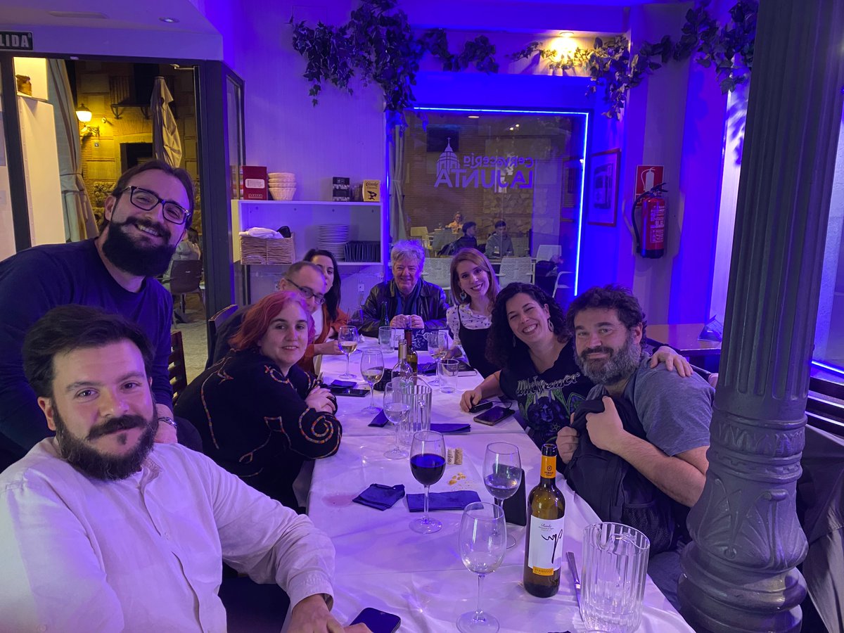 María Goldberry 📚🔍 tweet media