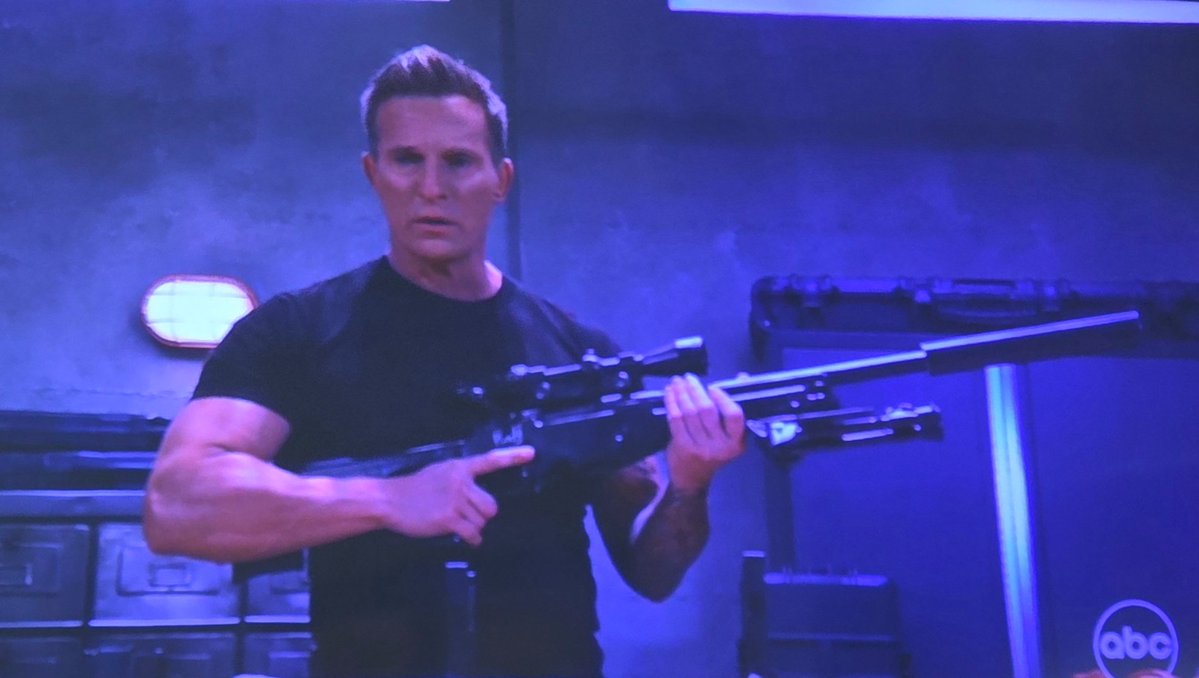 Liz Masters tweet media