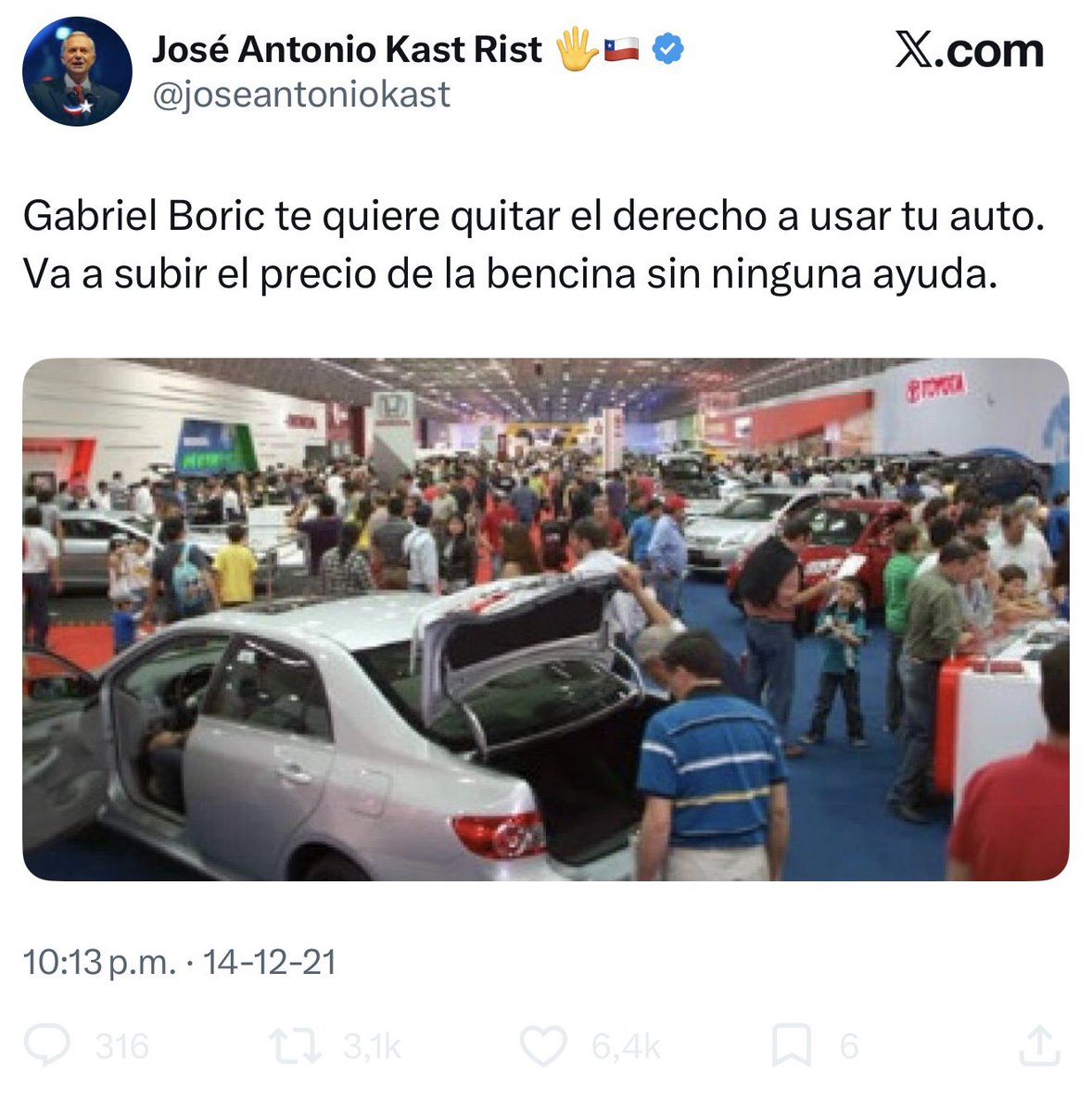clpstmith3's tweet photo. José Antonio Kast te quiere quitar el derecho a usar tu auto, Va a subir el precio de las bencinas sin ninguna ayuda. https://t.co/3Yhhaexfxl