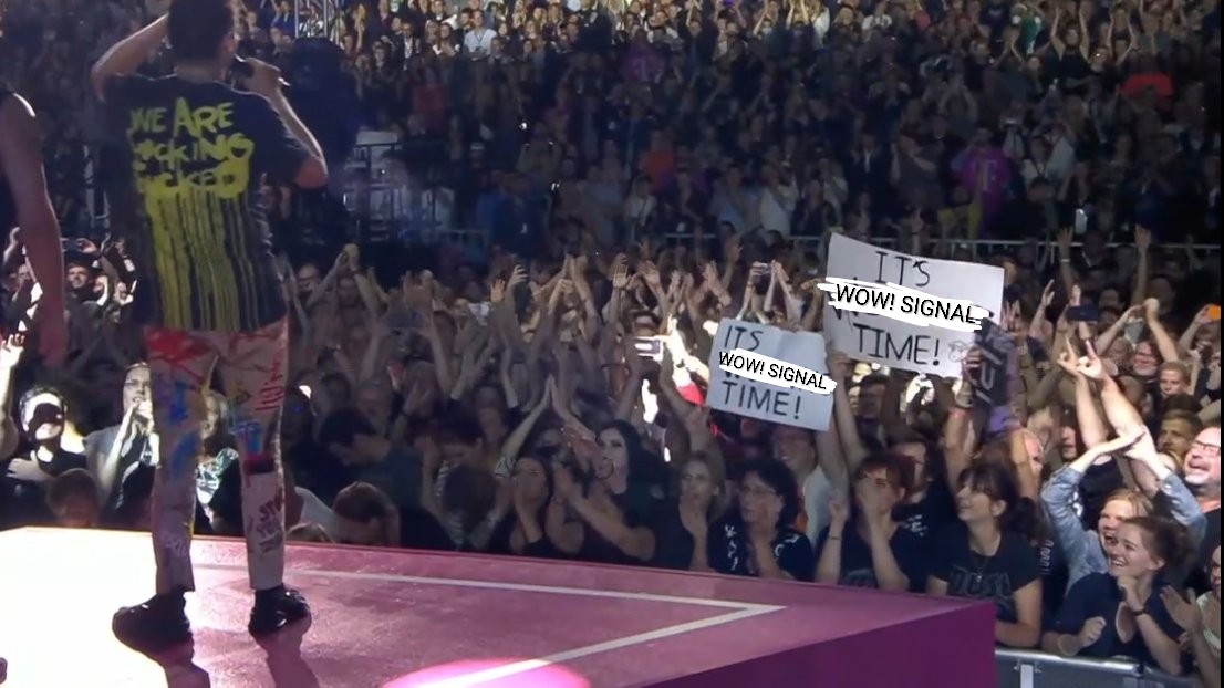 out of context muse tweet media