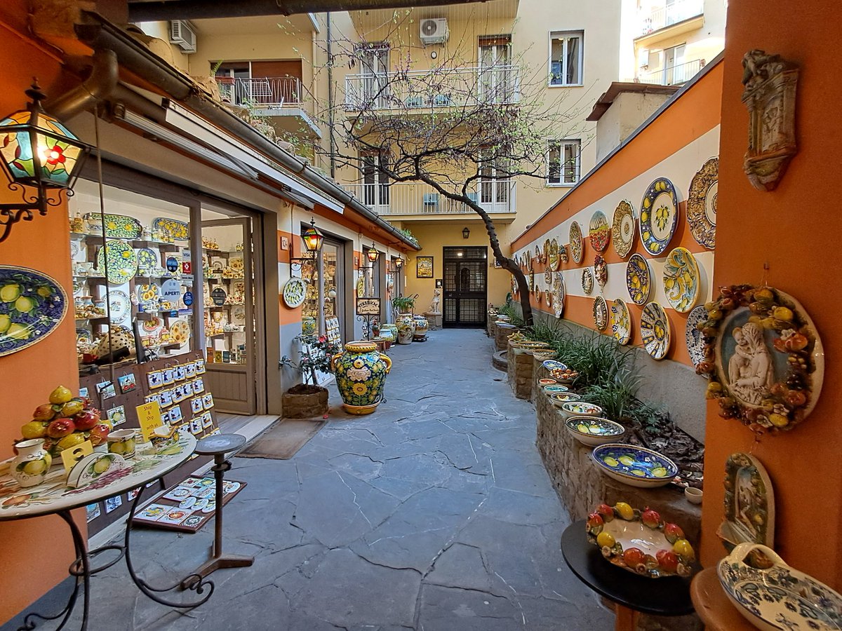 Caroline 🎭 tweet media