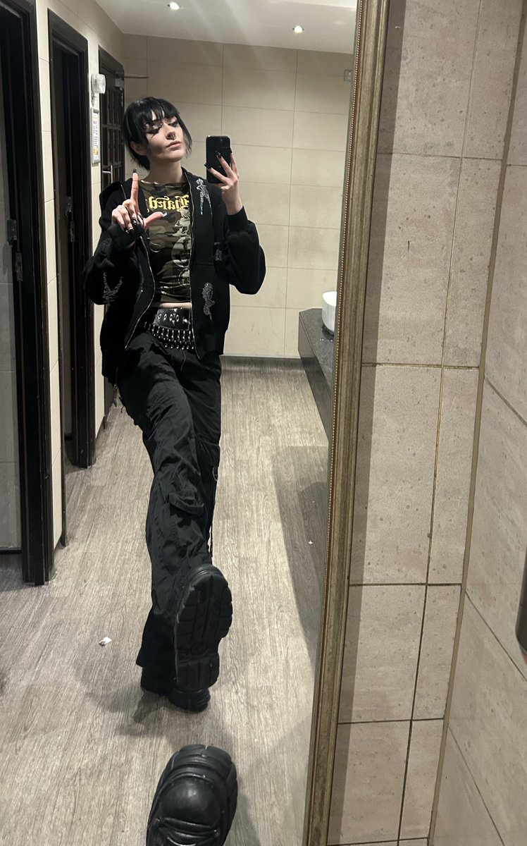 meli ★ tweet media