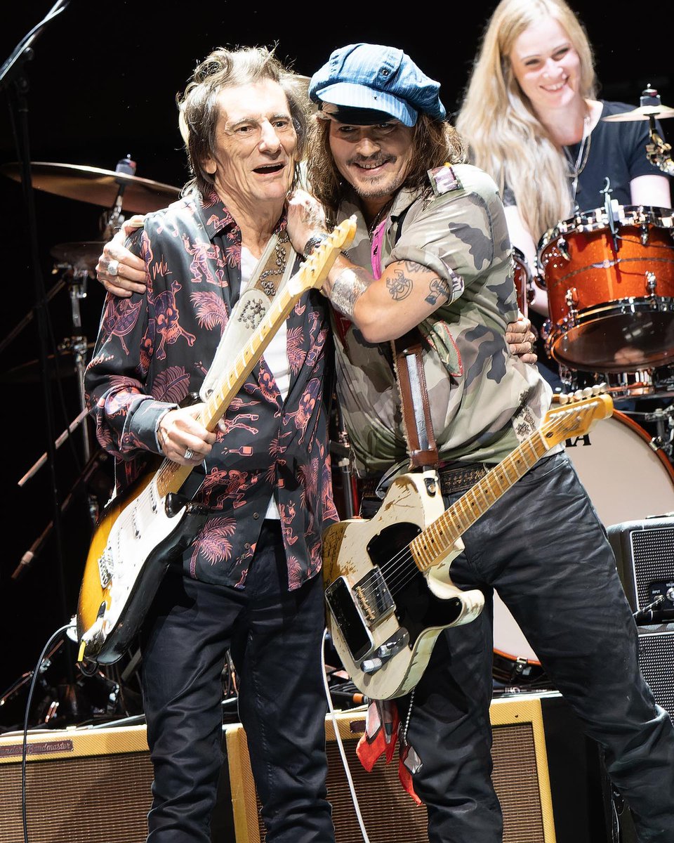 𝕷𝖎𝖙𝖙𝖑𝖊 𝕻𝖊𝖊𝖕𝖘 🏴‍☠️#JohnnyDepp tweet media