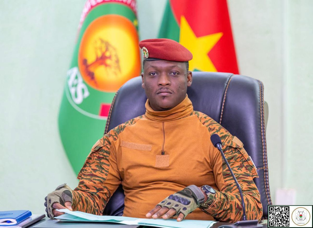 𝕮𝖍𝖊𝖎𝖈𝖐 𝕿𝖎𝖉𝖎𝖆𝖓𝖊 𝕯𝕴𝕬𝕽𝕽𝕬 tweet media