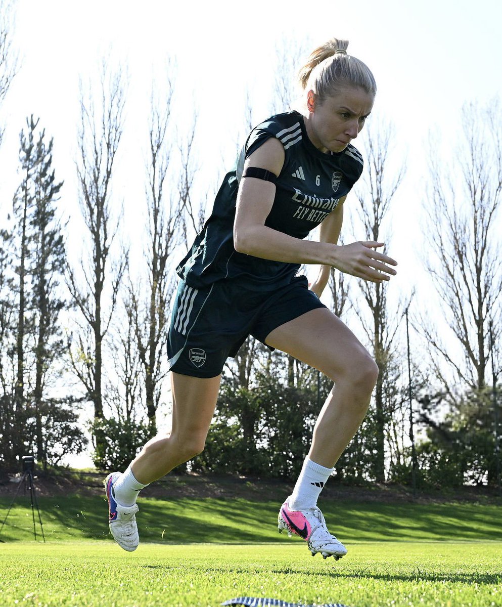 leah williamson source tweet media