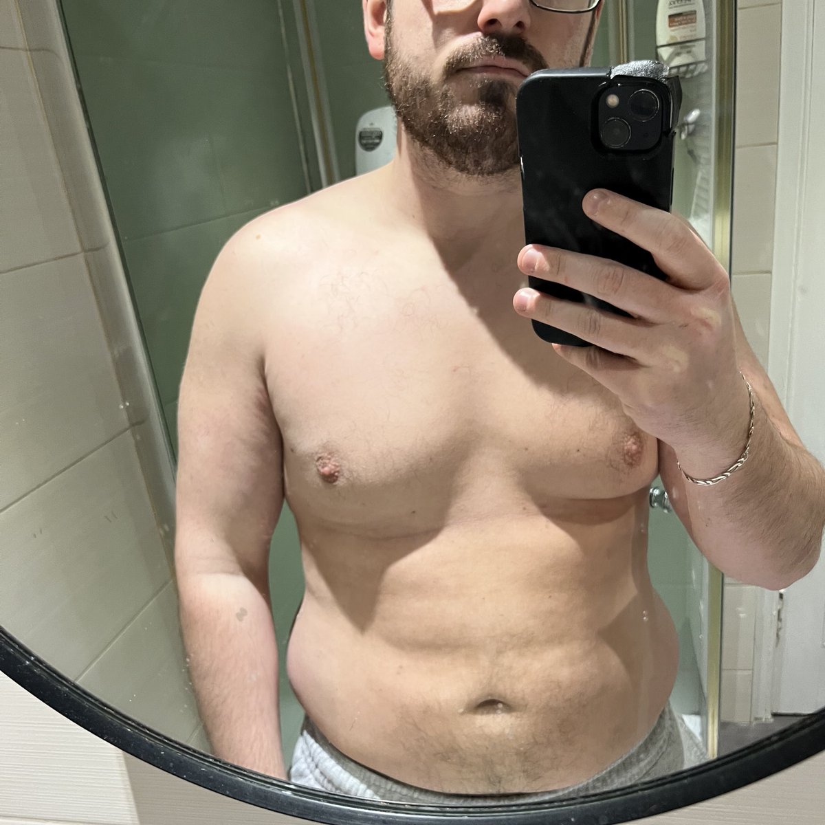 ItsRyanDevlin tweet media