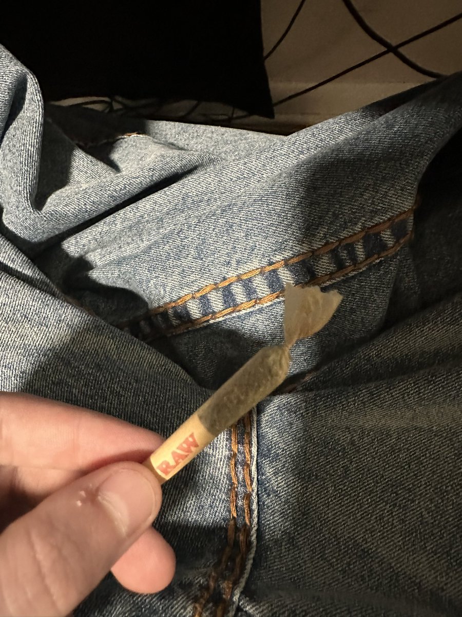 Scantily clad harlot tweet media