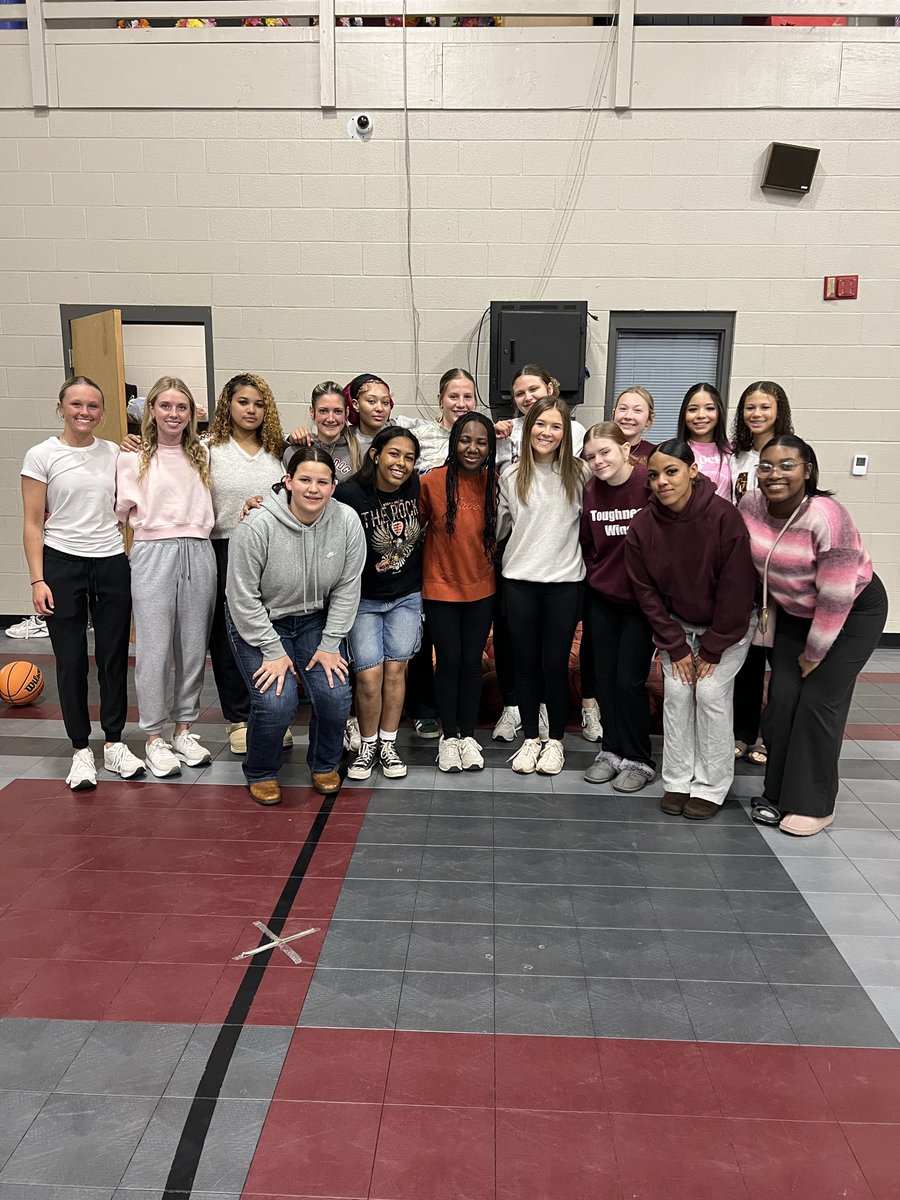 Lady Devil Dogs Basketball tweet media