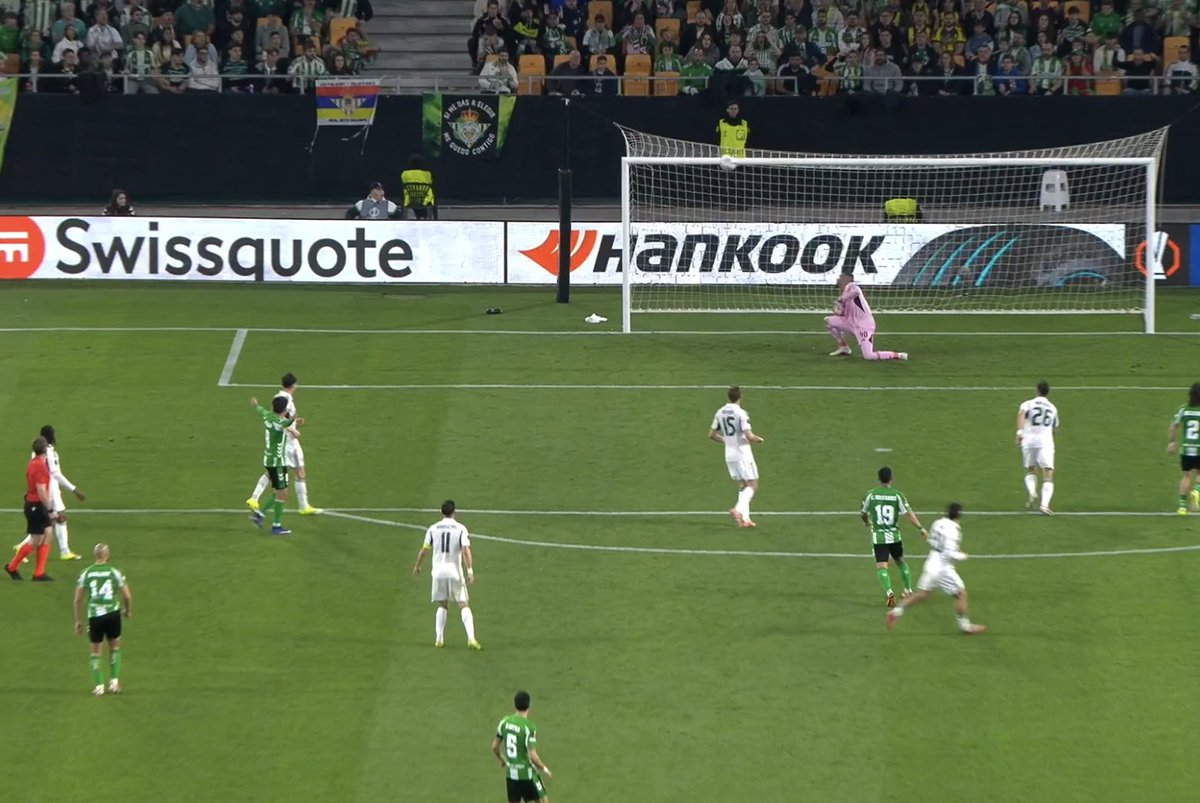 The Touchline | 𝐓 tweet media