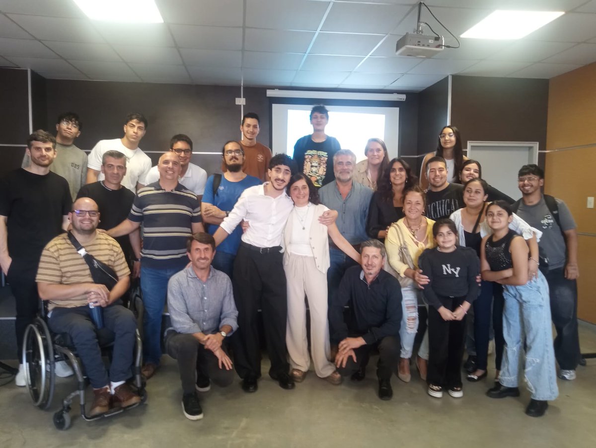 Economía en UNDAV tweet media