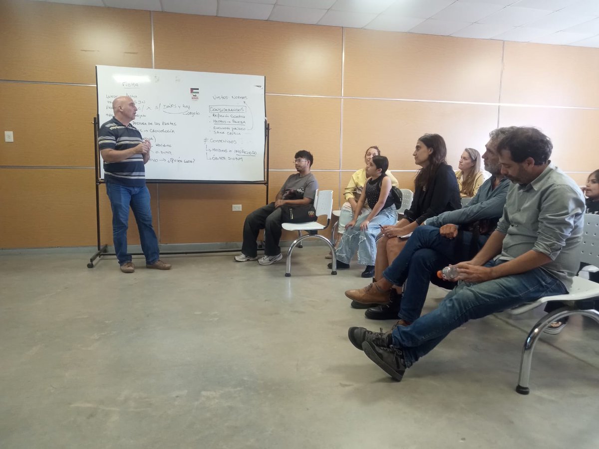 Economía en UNDAV tweet media