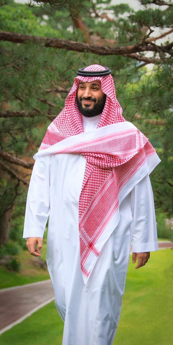 mrashed272's tweet photo. #عيد_الفطر_١٤٤٧ه حفظ الله البلاد من شر كل عام وانتم بخير قادة وشعب https://t.co/sMtsKluNwB