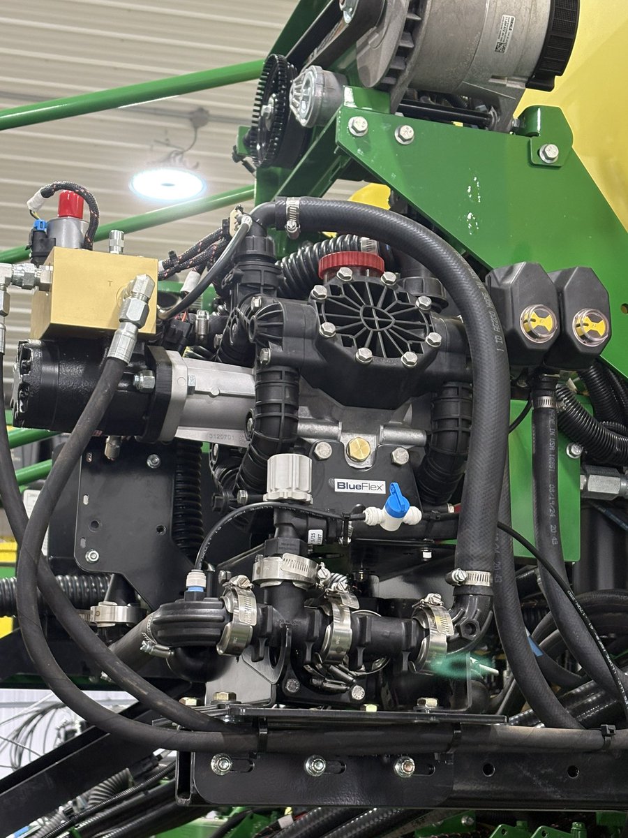 🇨🇦 tweet media